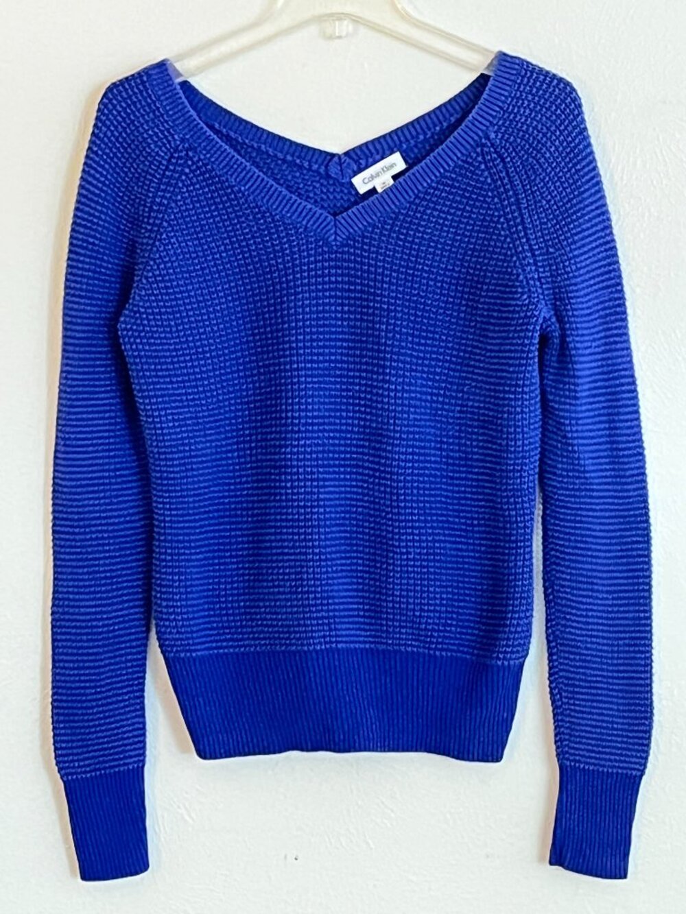 Calvin Klein Women's Blue Waffle Knit V-Neck Sweater Size M Coastal Minimalist